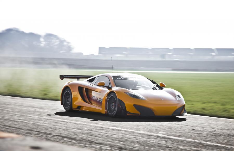  McLaren MP4-12C GT3 2011 года  (фото 43 из 107)